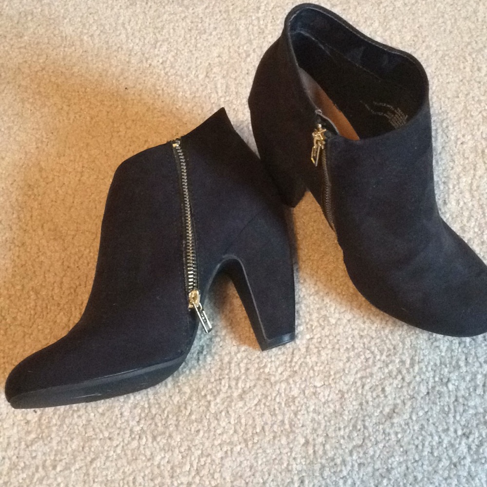 Missimo black booties NOWT
